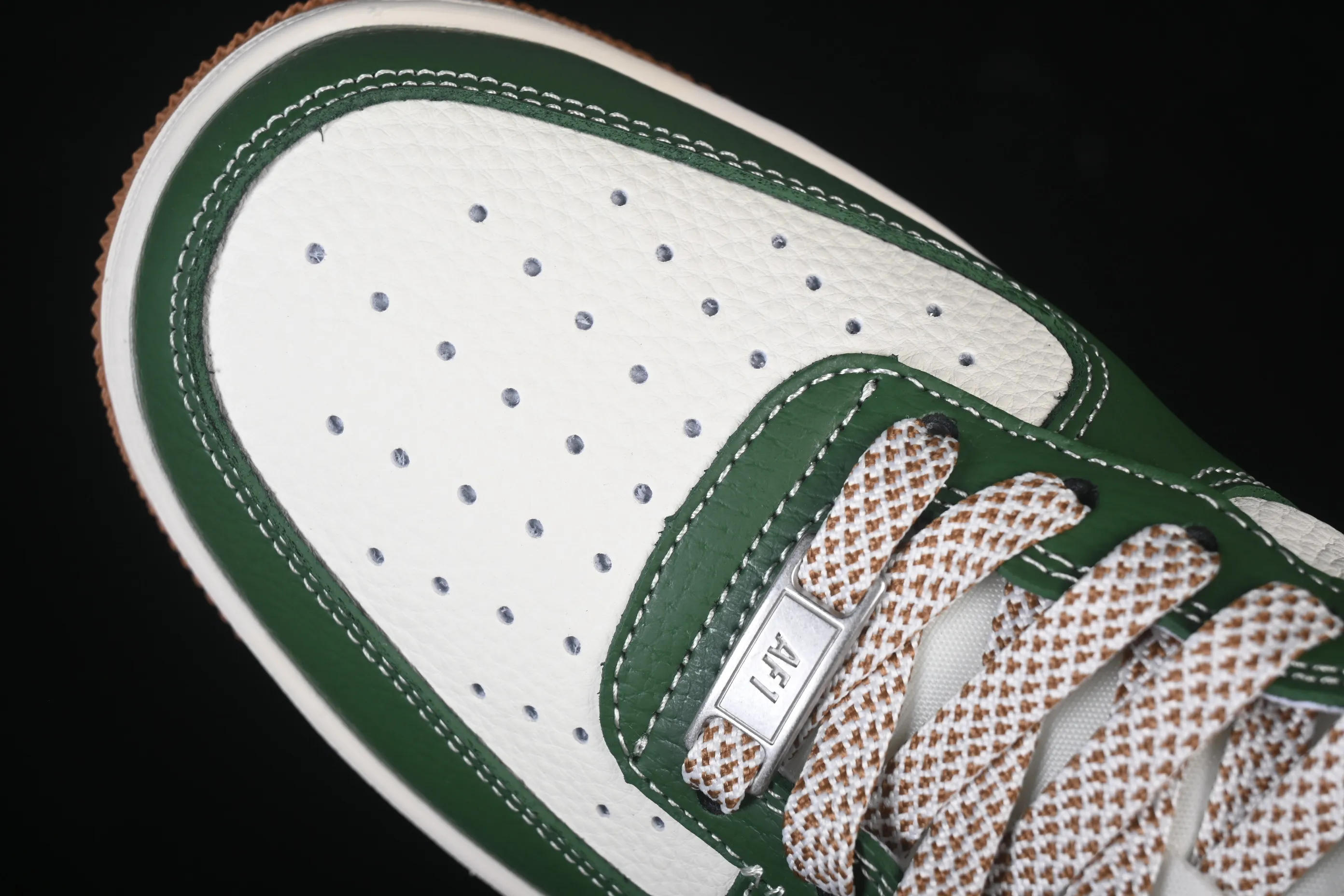 All categories Nk Air Force 1 Air Force series Nk Air Force 1 Low Air Force low top Nike Air Force 1'07 Low UN joint grass green splicing raw rubber Air Force 1 low top casual sneakers JP8028-006